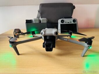 DJI Air 3 Fly More Combo (DJI RC 2) Jako nový