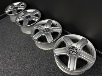 Alu VW 5x100 15” 5Z0601025A