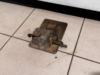 Víko převodovky Škoda Octavia, 1202 1203