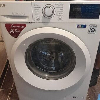 Prodám - Plně Funkční Pračku LG Direct Drive 7 KG A+++