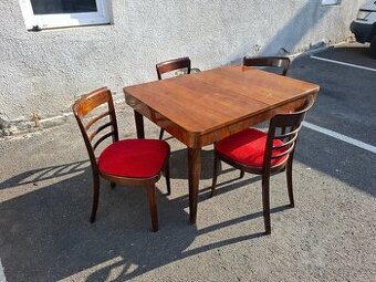 Jídelní stůl Halabala + židle Ton