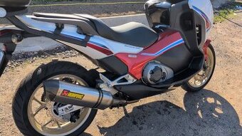 Honda Integra 750 najeto cca 12000km