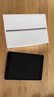iPad 8, 128 GB, Wifi, šedý + cover