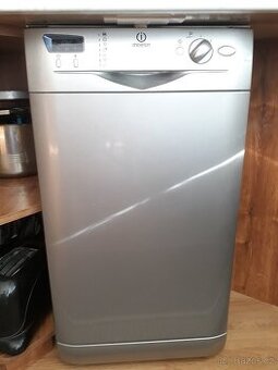 Myčka na nádobí INDESIT - rezervace