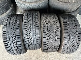 Zimní pneu 235/45/17