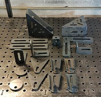 Svářecí stůl,pomocné přípravky ,dorazy