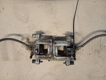 Mercedes W 204 třmen brzdový,zadni