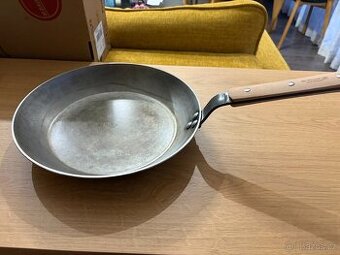 Ocelová pánvička DeBuyer MINERAL B BOIS 28