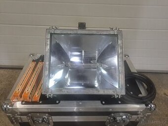 Halogenový reflektor 1000W – nepoužívaný, 3 ks + náhradní ha