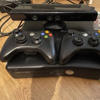 Xbox360, kinect, 2 ovladače, 2 hry