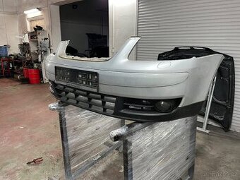 Vw Touran přední zadní nárazník LA7W stříbrný maska