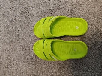 Dětské pantofle 28 Nošené