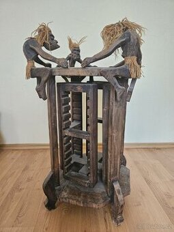 Etno dřevěný stolek, držák na CD