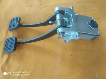 pedalova sestava skoda 1000 mb