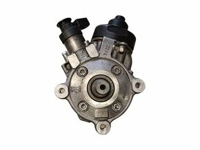 Čerpadlo paliva 04L130755E 1.6TDI - 2.0TDI 40tis km najeto -