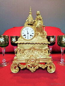 Starožitné empírové krbové hodiny zlacené