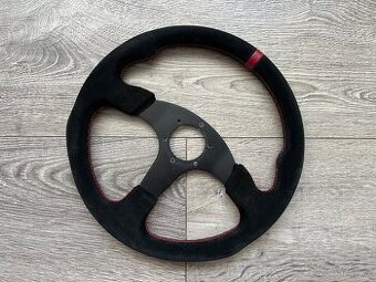 Sportovní černý tříramenný volant ( 350mm ) červená nit