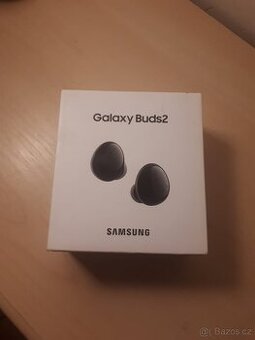 sluchatka Samsung Buds 2