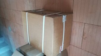 Fasádní hmoždinky Fischer 8x190 mm, cca 250 kusů.