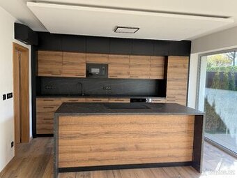 BYT-TOP EXLUZIVNÍ 3+KK+zahrada věž A 150,2 m2