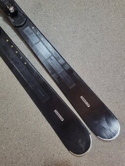 SJEZD. CARV. LYŽE ATOMIC CLOUD C12 REVO - 147 CM