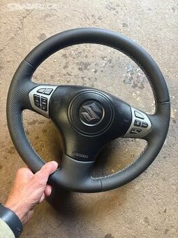 Nove renovovaný volant Suzuki Vitara s airbegem
