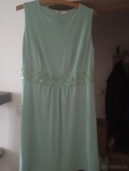 společenské šaty pro baculku 50