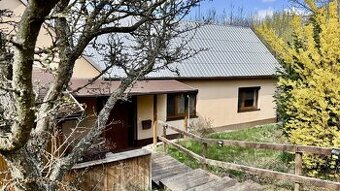 Prodej rodinného domu Lopeník - 15000m2