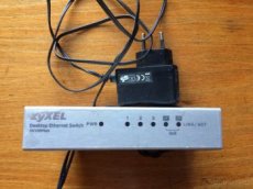 Prodám nepoužitý switch Zyxel ES-105A