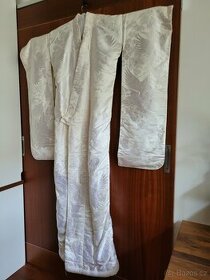 Bílé hedvábné svatební kimono učikake - 1