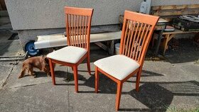 Starší používané židle