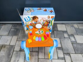 Dva hrací stolečky pro kojence a batolata - 1
