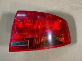 AUDI A4 8E 05-08 FACELIFT - světlo PZ - SEDAN 8E5945096