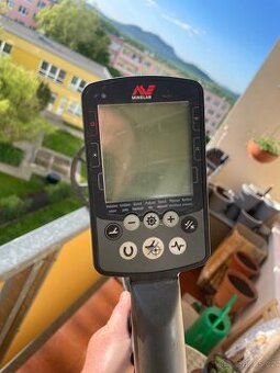 Detektor kovů Minelab Equinox 800