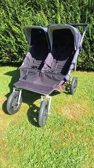 Kočárek pro dvojčata easywalker duo