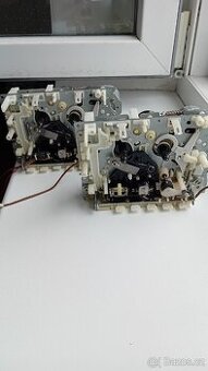 Mechanika decku Hitachi