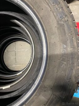 Michelin AGILIS 225/65 15 C