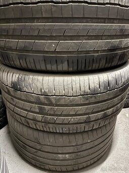 285/35 r22 HANKOOK