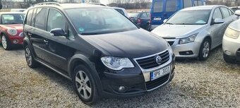 VW Touran Cross 2,0 TDi 125 Kw..7 míst
