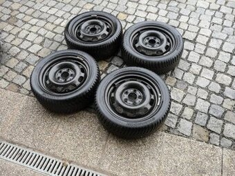 ZIMNÍ PNEU + DISKY MERCEDES 15" 195/50R15