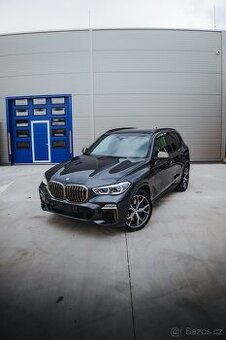 BMW X5 M50i