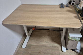 Psací stůl IKEA