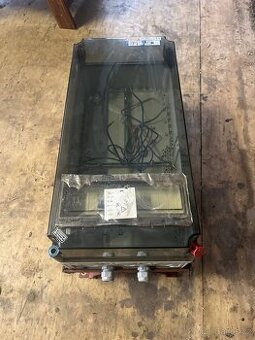 Elektro rozvaděč Hensel Mi-82410 – prázdná skříň
