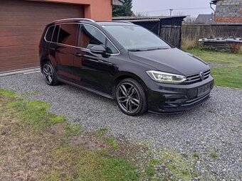 Volkswagen Touran R-Line, 7 místný DSG