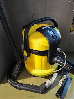 Tepovač KÄRCHER SE 4001 čistič koberců, čalounění