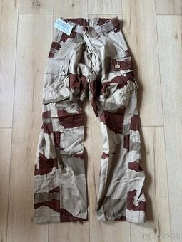 Taktické košile, bojová košile, vojenské kalhoty legie