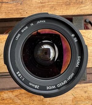 Sigma 28mm f/1.8 wide pro Canon EF