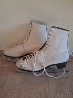 Prodám klasické dámské brusle