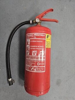 Práškový hasicí přístroj 6kg