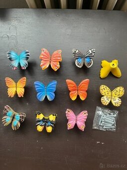 úchytky na dvířka pro dětský nábytek